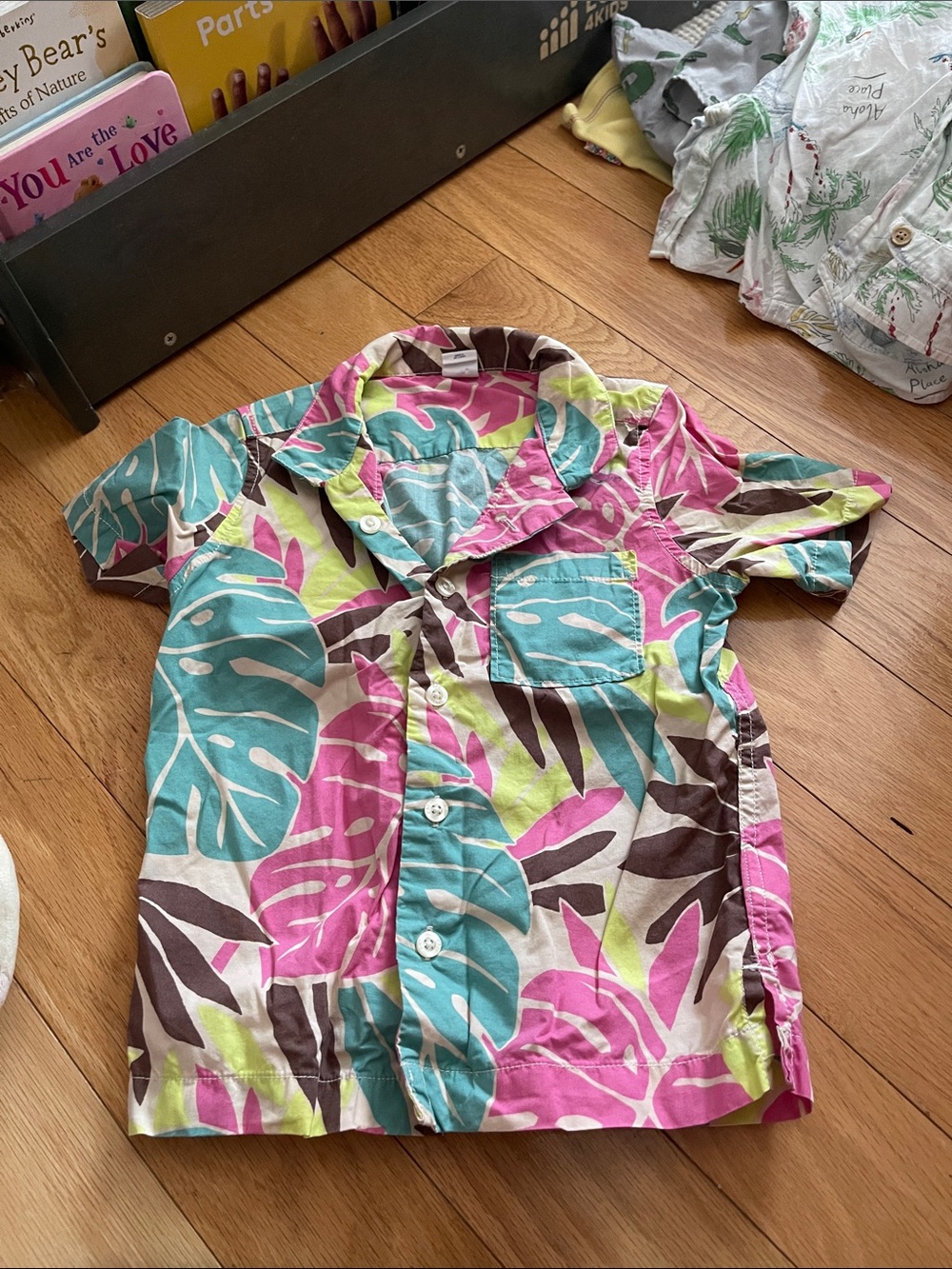 GAP Kids Tropical Leaf Button-Down Shirt in Pink, Teal & Green